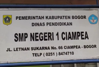 Rehab Kelas dan Tambahan Fasilitas, SMPN 1 Ciampea Tampil Lebih Representatif.