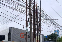 Bupati Bogor Rudy Susmanto Minta Kabel Semrawut di Jalan Bomang Ditata.