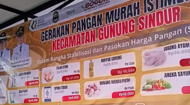GPM Istimewa di Gunungsindur Disambut Antusias, Warga Bersyukur Dapat Sembako Lebih Murah.