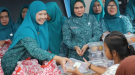 “Satu Langkah, Seribu Berkah”, TP PKK Kabupaten Bogor Berbagi Takjil Serentak di Bulan Ramadan.