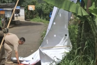 Spanduk Liar di Tamansari Ditertibkan Satpol PP, Total 20 Spanduk Dicopot.