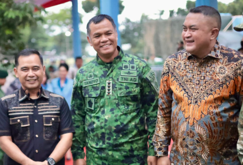 Peringatan HUT Kostrad ke-65, Bupati Bogor Ikuti Upacara dan Buka Puasa Bersama.