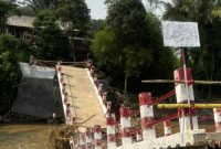 Jembatan di Rumpin Ambruk, Wabup Bogor Gerak Cepat Tinjau dan Siapkan Penanganan. 