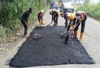Jalan Pengasinan–Rawakalong Mulai Diperbaiki, Pemkab Bogor Tanggap Keluhan Warga. 