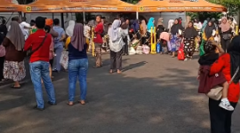 Gerakan Pangan Murah di Sukaraja Disambut Meriah, Warga Merasa Sangat Terbantu.