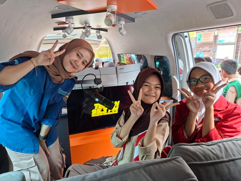 OB Van Teman FM Hadir di SMPN 1 Leuwiliang, Diskominfo Bogor Dorong Siswa Melek Media.
