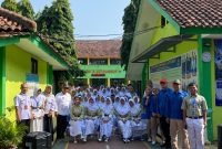 Diskominfo Kabupaten Bogor Ajak Pelajar Kenal Dunia Radio dan Broadcasting. 