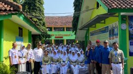 Diskominfo Kabupaten Bogor Ajak Pelajar Kenal Dunia Radio dan Broadcasting. 