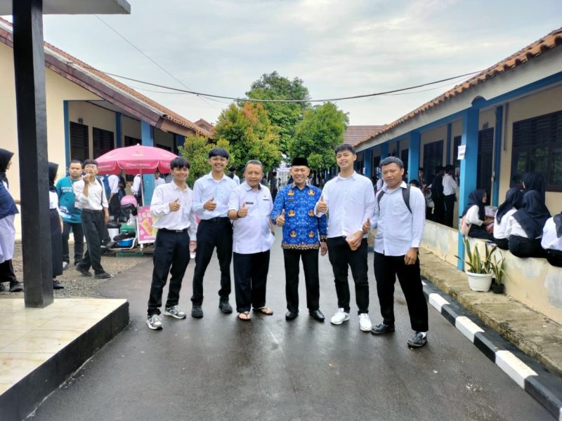 Ribuan Lowongan Kerja Dibuka di Job Fair Expo SMKN 1 Cariu.