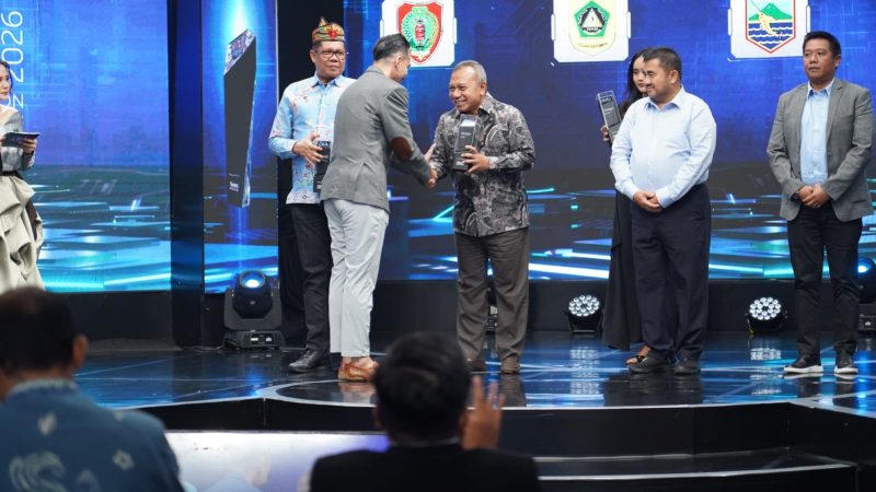 Inovasi “Lapor Pak Bupati” Bawa Kabupaten Bogor Raih Penghargaan Nasional.