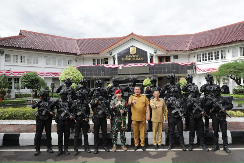 Tinjau Latihan Kopassus, Rudy Susmanto Tegaskan Pentingnya Soliditas untuk Kabupaten Bogor. 