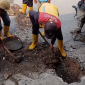 Keluhan Warga Ditindaklanjuti, Saluran Drainase di Kemang Kembali Lancar.
