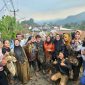 Ngubek Empang Meriahkan HJB ke-544, Warga Malasari Berburu Ikan dan Kebahagiaan.