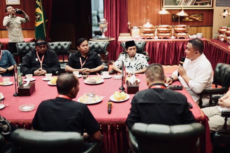Silaturahmi Bersama Kabomania dan UPCS, Bupati Bogor Ajak Bangkitkan Persikabo.