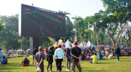 Videotron Pemkab Bogor Jadi Magnet Nobar Piala Dunia, Warga Nikmati Ruang Publik Bersama.
