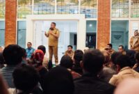 Rudy Susmanto Ajak PKL Jaga Kebersihan, Alun-alun Tegar Beriman Disiapkan Jadi Ruang Publik yang Nyaman.