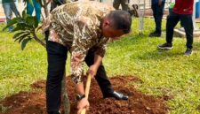 2.000 Pohon Ditanam di Pakansari, Pemkab Bogor Perkuat Komitmen Hijau untuk Masa Depan.