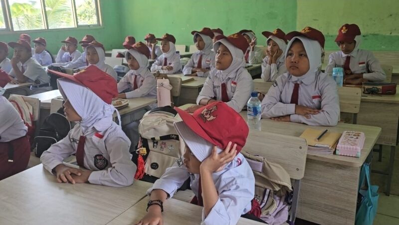 Hadirkan Solusi Cepat, Rudy Susmanto Prioritaskan Air Bersih untuk SDN 05 Lulut.