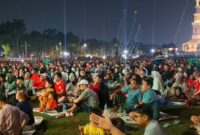 Antusias Warga Nobar Timnas Dongkrak Penjualan UMKM di Alun-alun Kabupaten Bogor.